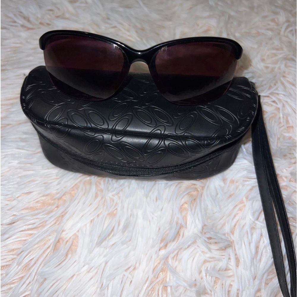 Women’s Oakley sunglasses